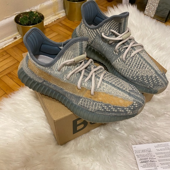 Yeezy Boost - Picture 8 of 11